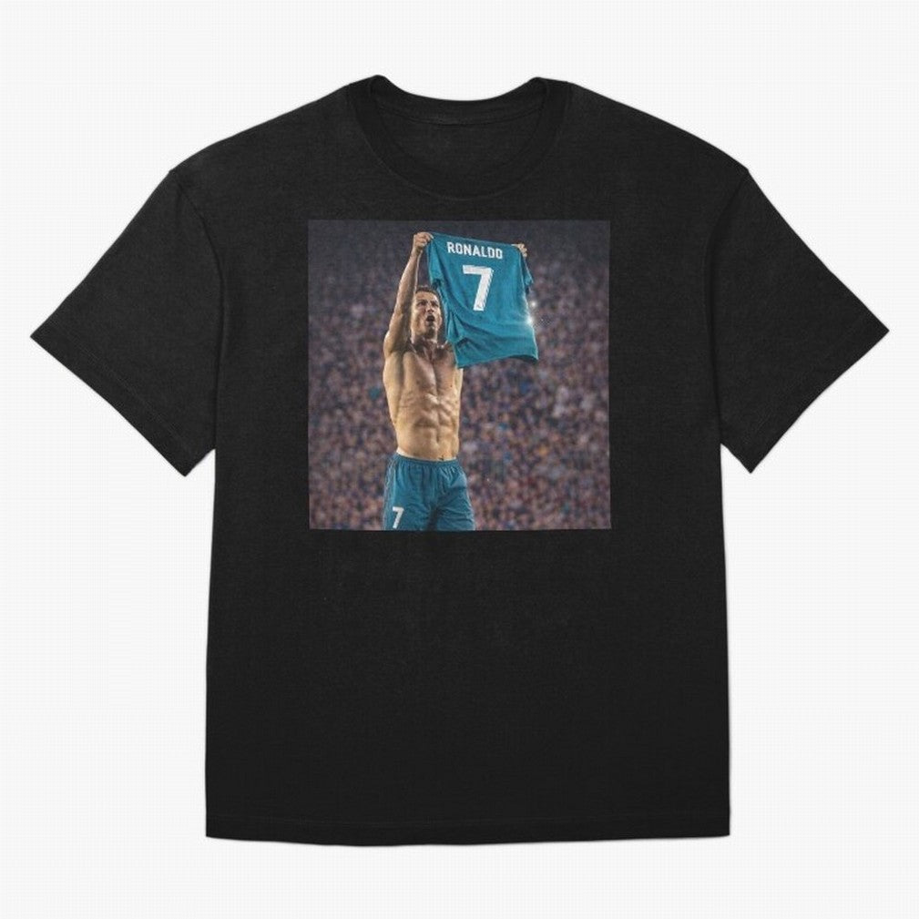 Ronaldo Holding Number Seven Shirt Oversized T-Shirt Bring FIFA World Cup 2026 USA Canada Mexico Spirit, Made for England, Haaland, Vintage Soccer Flavor, Modern Football Stars, National Flags and Final Night Emotion; Made for Collectors Who Enjoy
