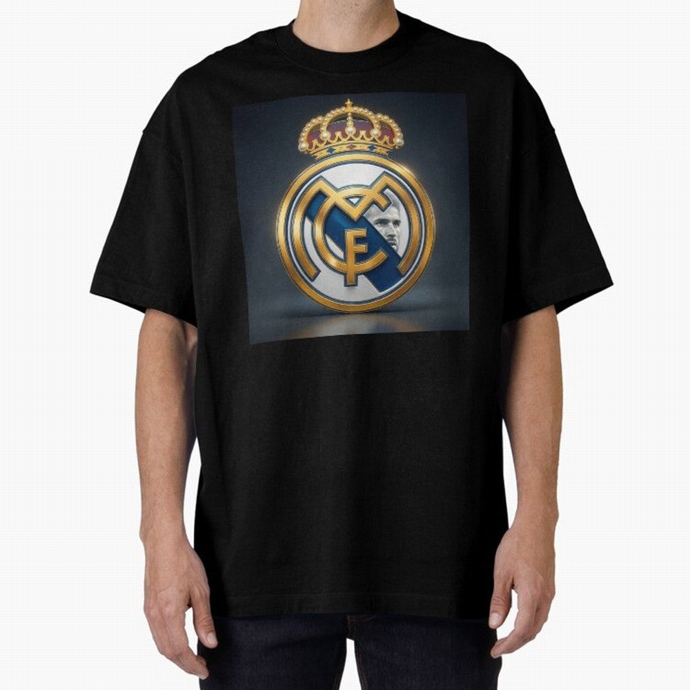 Figuras Madridistas Oversized T-Shirt Relive FIFA World Cup 2026 USA Canada Mexico with CR7, Brazil, Portugal and Argentina Energy, Supporter Pride, Iconic Celebrations, Legendary Names and Global Match Day Energy; Ideal for Passionate Fans Who