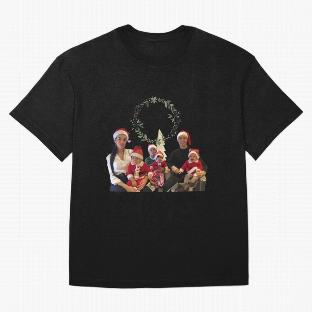 Cristiano ronaldo siuuu familly - siuuu Merry Christmas Oversized T-Shirt Celebrate Football Heritage in FIFA World Cup 2026 for Fans of Messi, Neymar and Mbappe and Argentina, Bringing Worldwide Fan Energy, Dramatic Goals, Stadium Lights and