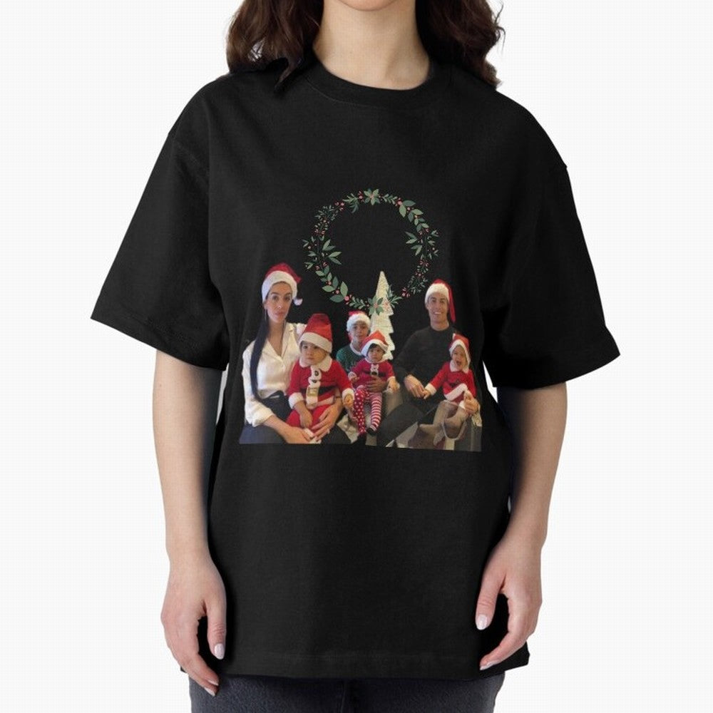 Cristiano ronaldo siuuu familly - siuuu Merry Christmas Oversized T-Shirt Celebrate Football Heritage in FIFA World Cup 2026 for Fans of Messi, Neymar and Mbappe and Argentina, Bringing Worldwide Fan Energy, Dramatic Goals, Stadium Lights and
