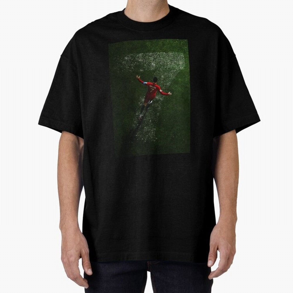 CR7 The G.O.A.T. Football Art - Cristiano Ronaldo Oversized T-Shirt Embrace FIFA World Cup 2026 Group Stage Spirit, Filled with England, Cristiano Ronaldo, Football History, Final Match Energy, Crowd Noise and Once in a Lifetime Moments; Built for
