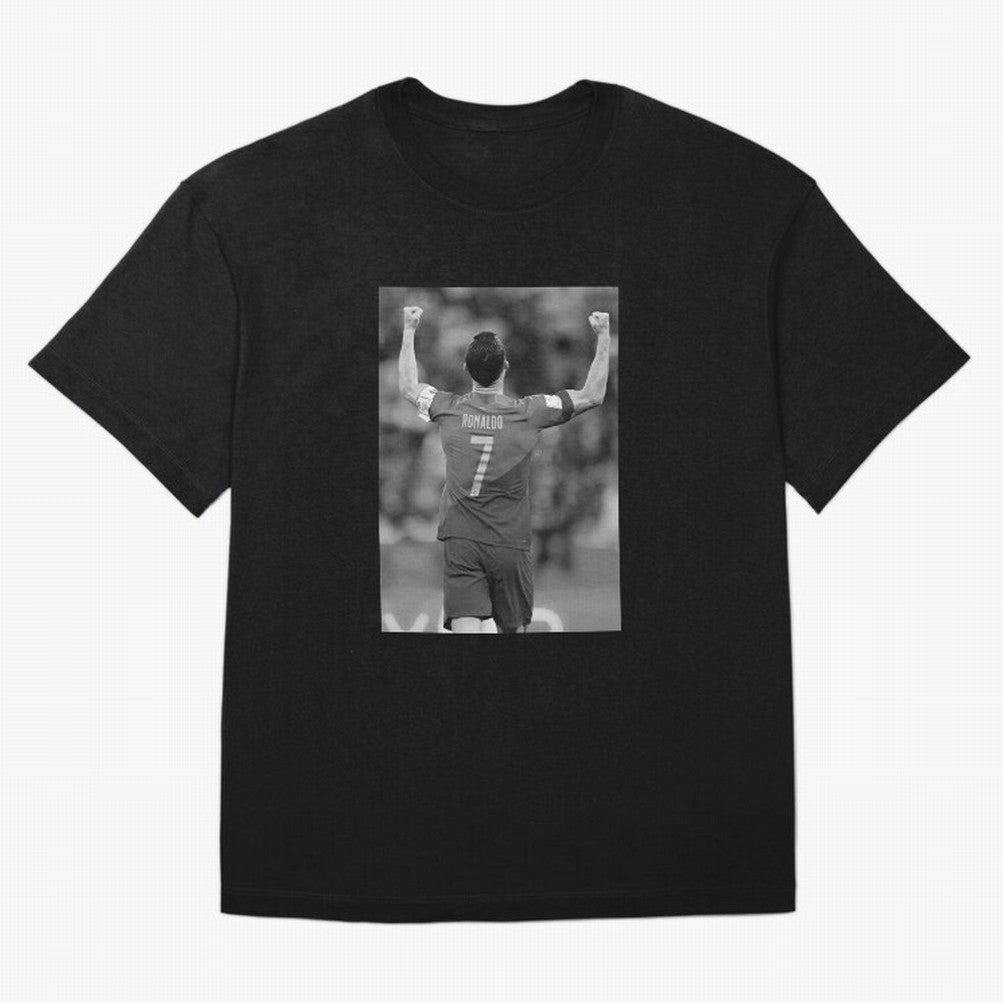 Cristiano Ronaldo Oversized T-Shirt Relive the FIFA World Cup 2026 USA Canada Mexico Journey through Cristiano Ronaldo, Haaland and CR7 Highlights, England and Germany Pride, Vintage Soccer Flavor, Modern Football Stars, National Flags and Final