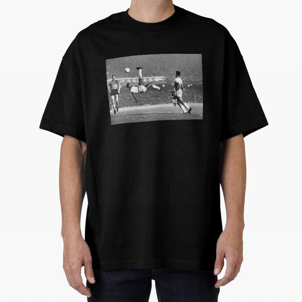 PELE LEGENDARY BICYCLE KICK BLACK AND WHITE5 Oversized T-Shirt Back Your Heroes with FIFA World Cup 2026 Inspired by Messi, CR7 and Mbappe, Portugal, Spain and Germany Energy, Global Supporter Spirit, Legendary Goals, National Colors and Tournament