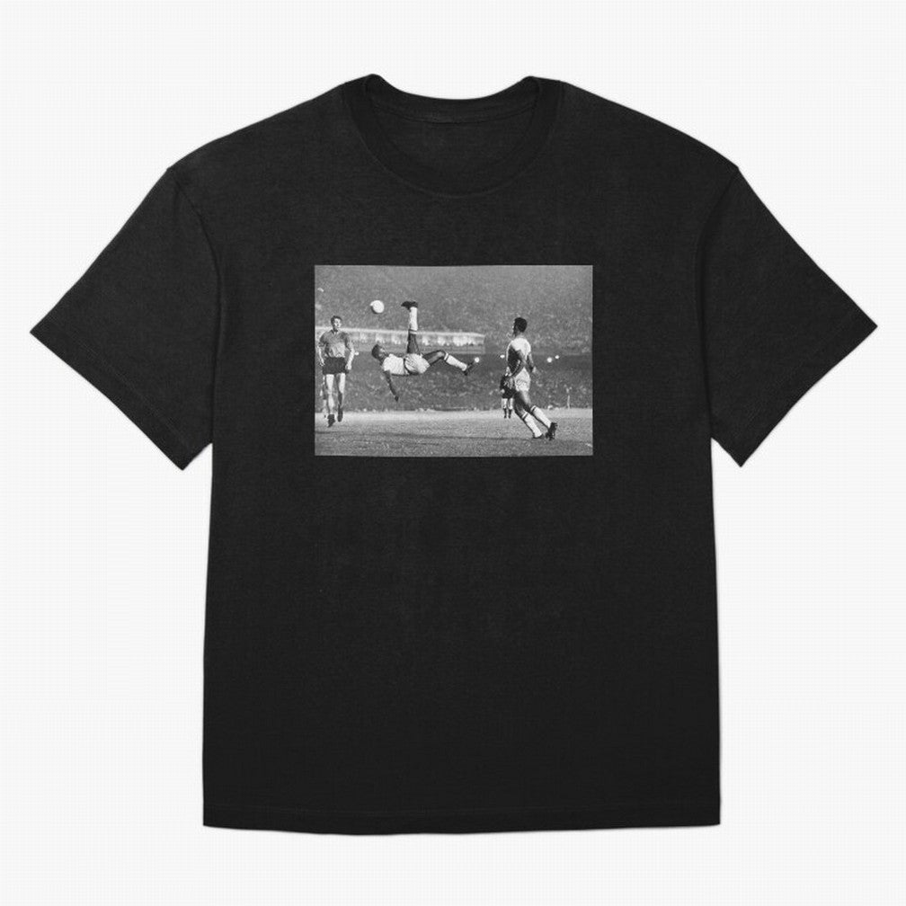 PELE LEGENDARY BICYCLE KICK BLACK AND WHITE5 Oversized T-Shirt Back Your Heroes with FIFA World Cup 2026 Inspired by Messi, CR7 and Mbappe, Portugal, Spain and Germany Energy, Global Supporter Spirit, Legendary Goals, National Colors and Tournament