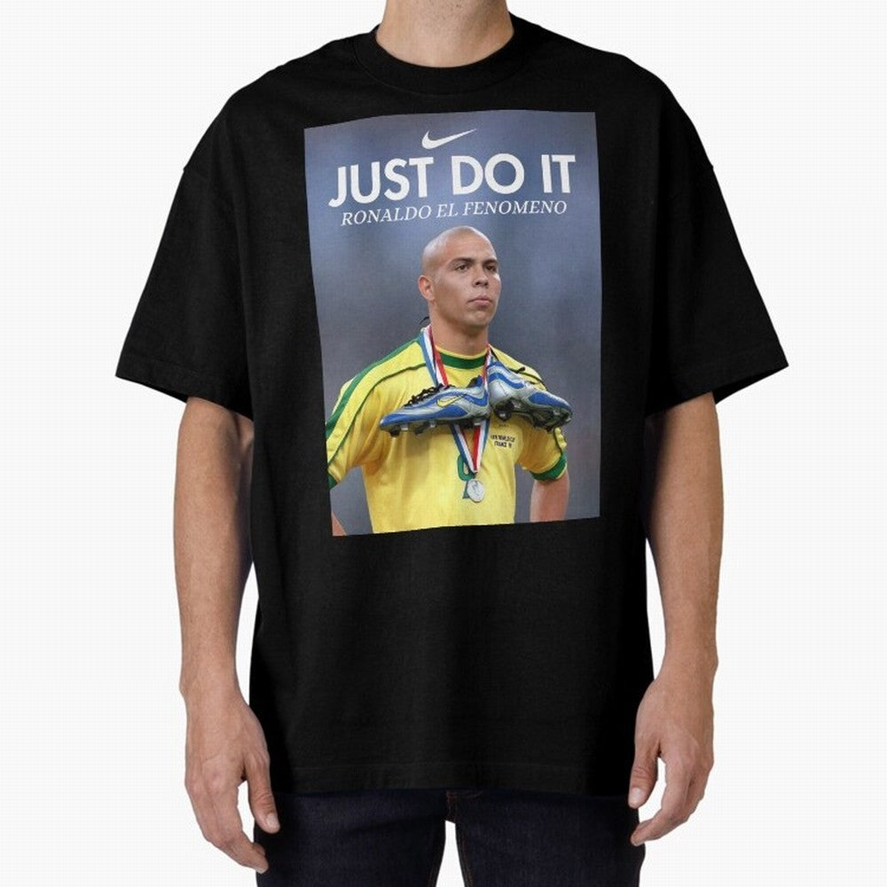 Ronaldo Fenomeno, Ronaldo Nazario Poster, Vintage Sports Decor, Living Room Decor For Walls, Sports Bedroom Decor, Game Room Decor, R9 Oversized T-Shirt Support Your Favorite Stars during FIFA World Cup 2026 Group Stage for Fans of Messi and
