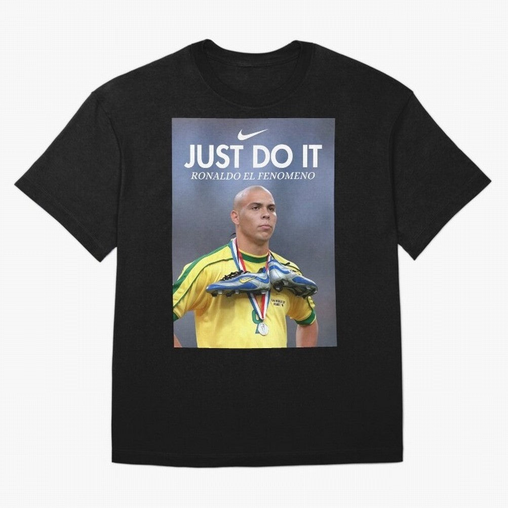 Ronaldo Fenomeno, Ronaldo Nazario Poster, Vintage Sports Decor, Living Room Decor For Walls, Sports Bedroom Decor, Game Room Decor, R9 Oversized T-Shirt Support Your Favorite Stars during FIFA World Cup 2026 Group Stage for Fans of Messi and