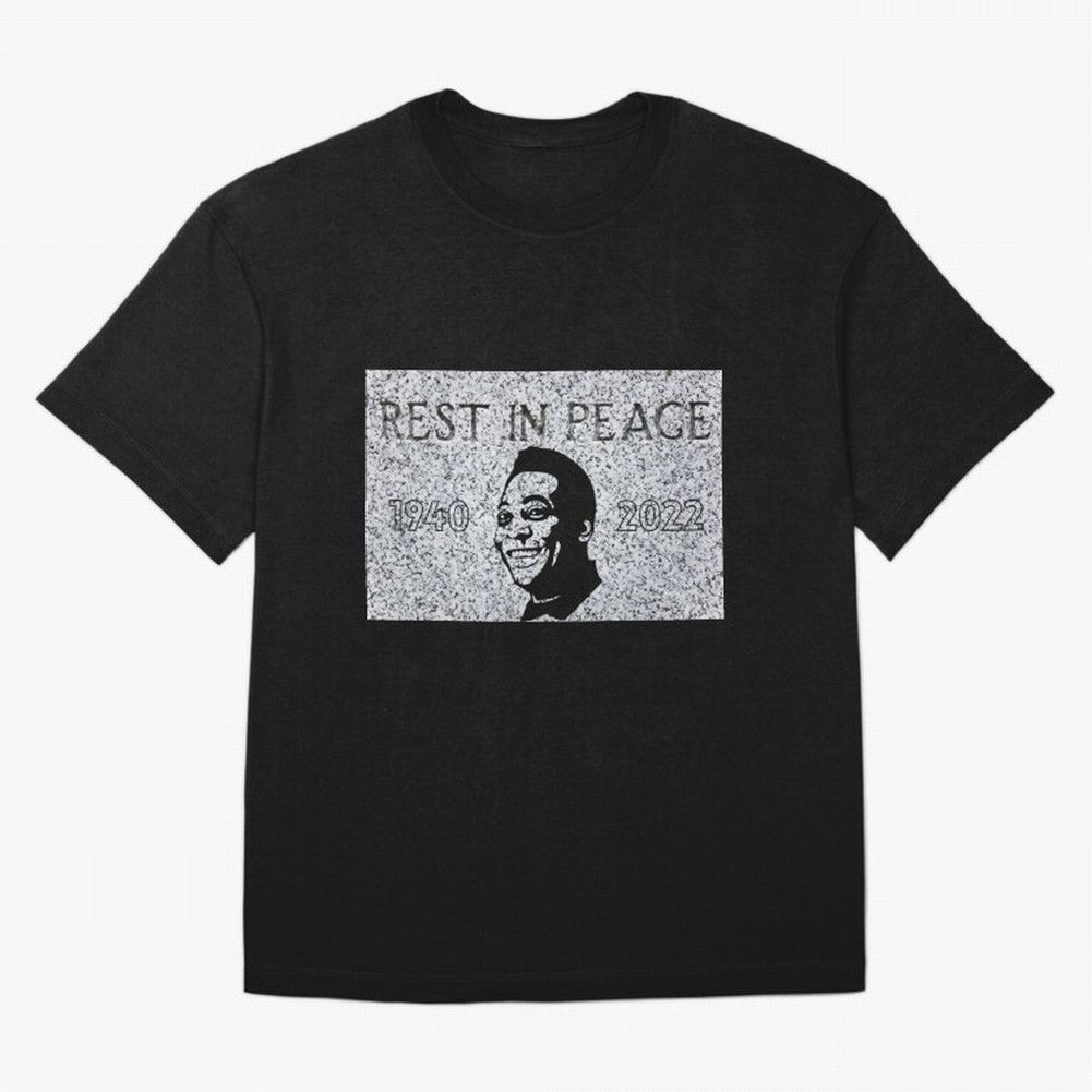 RIP Pel¨¦, 1940-2022 Oversized T-Shirt Feel International Energy from Global Football Passion for FIFA World Cup 2026, Filled with CR7, France, Football Passion, Legendary Performances, Festival Vibes and Supporter Community; Perfect for People Who